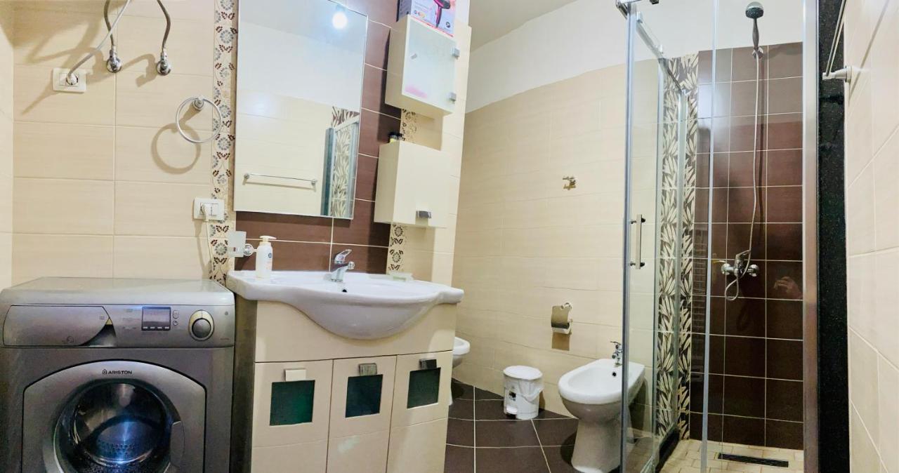 Downtown Apartment Fier Esterno foto